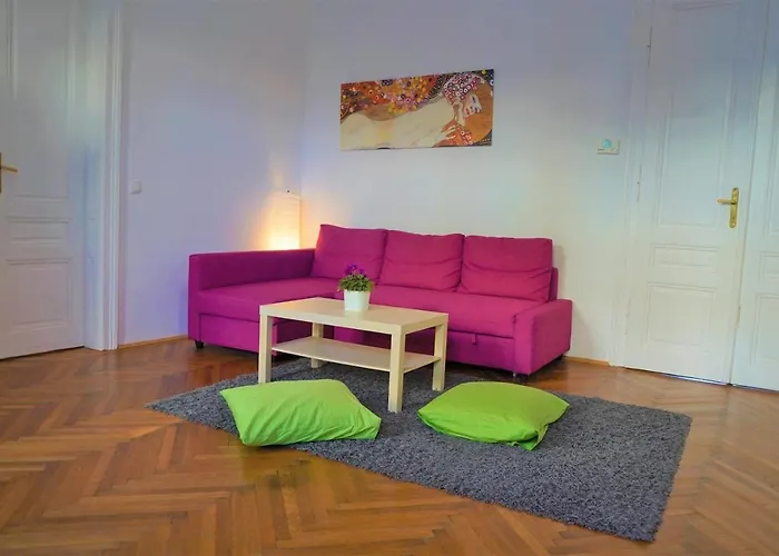 Cozy&Quiet Apartment Near Schoenbrunnpalace