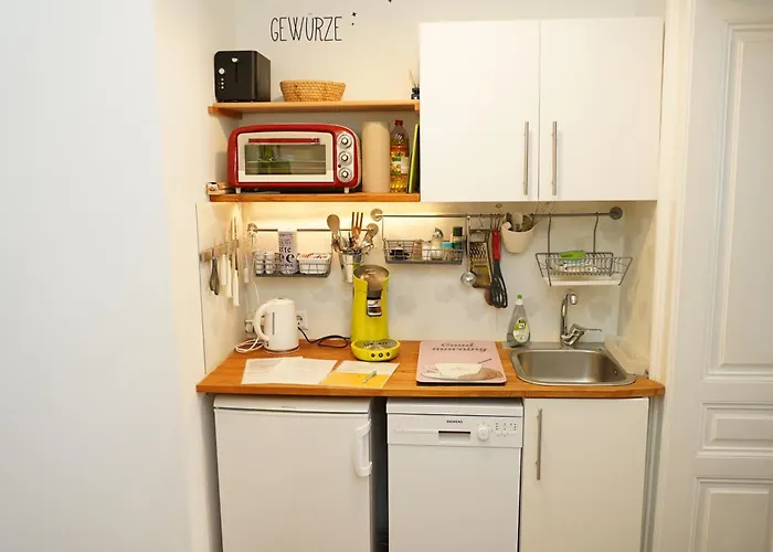 Cozy&Quiet Apartment Near Schoenbrunnpalace