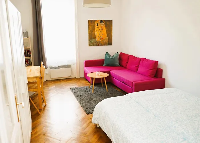 Cozy&Quiet Apartment Near Schoenbrunnpalace