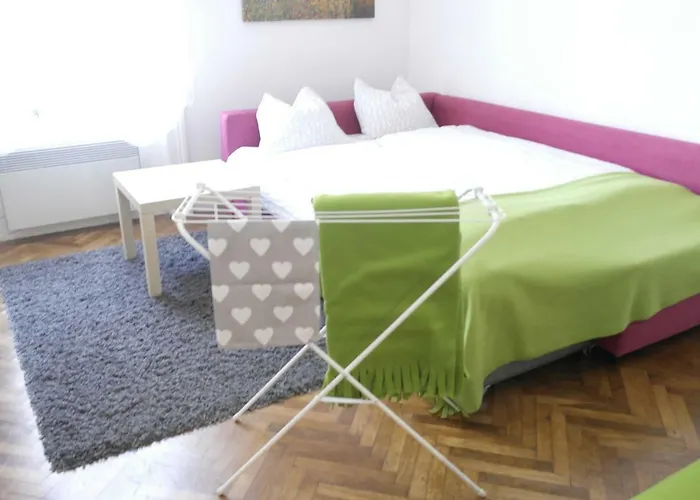 Cozy&Quiet Apartment Near Schoenbrunnpalace