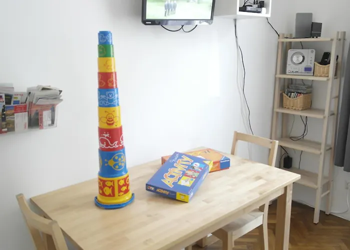 Cozy&Quiet Apartment Near Schoenbrunnpalace *